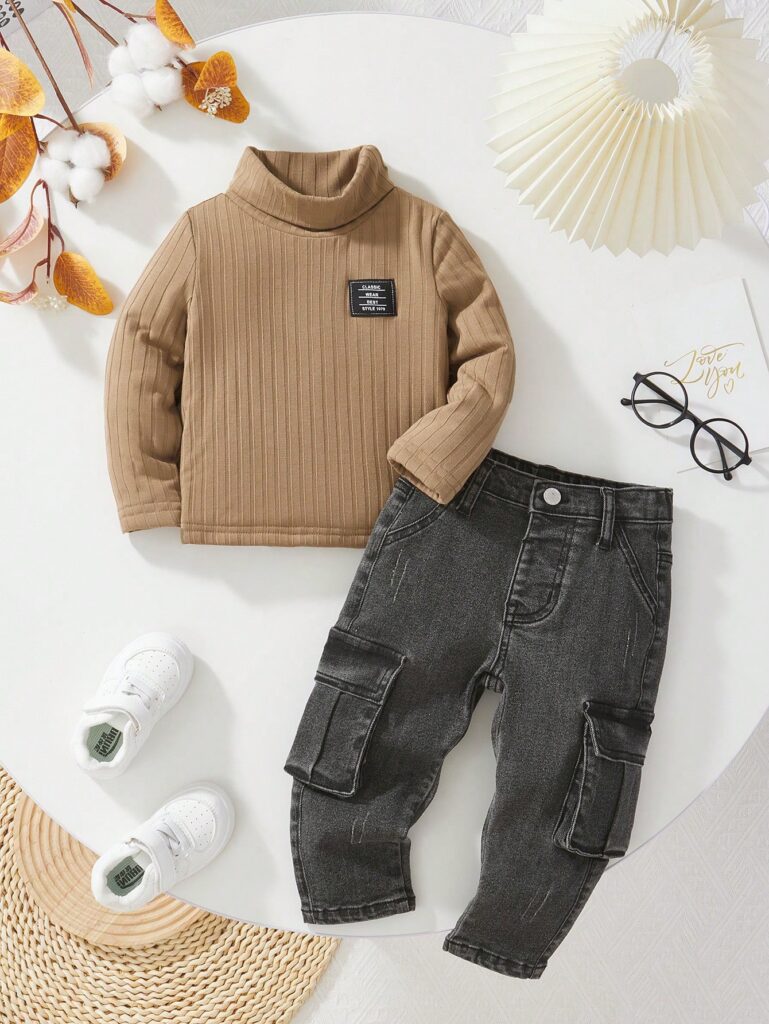 sueter cuello tortuga y jeans negro skinny